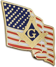 Carica l&#39;immagine nel visualizzatore di Gallery, Waving American Flag with Square &amp; Compass Masonic Lapel Pin