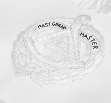 Afbeelding in Gallery-weergave laden, Past Grand Master Blue Lodge Apron - All White Bullion With Wreath &amp; Pillars