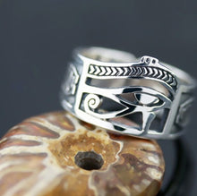 Carica l&#39;immagine nel visualizzatore di Gallery, Mysterious Retro Eye Alloy Masonic Ring