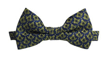 Cargar imagen en el visor de la galería, Masonic Regalia Tie, Bow Tie and Handkerchief Set | Regalia Lodge